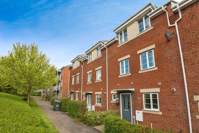 Town house for sale in Russell Walk, Exeter