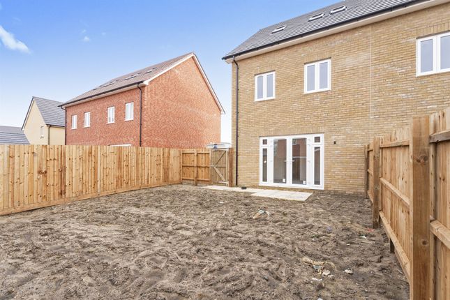 Plot 56 The Juniper, White House Park, Buckenham Road, Attleborough photo 4