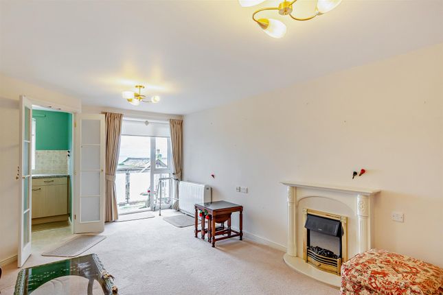 Flat for sale in Marina Court, Mount Wise, Newquay