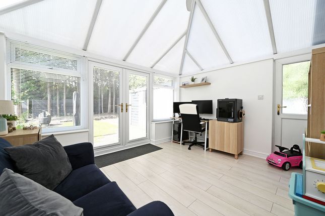 4, Brackens Lane, Chesterfield photo 3