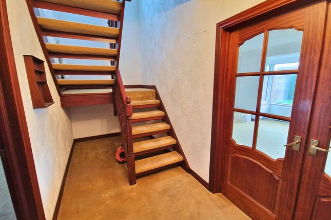 17, GREENFIELD WAY, PORTHCAWL photo 3