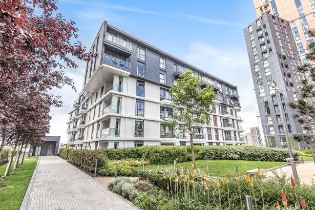 Thumbnail Flat for sale in Lowe House, 12 Hebden Place, London