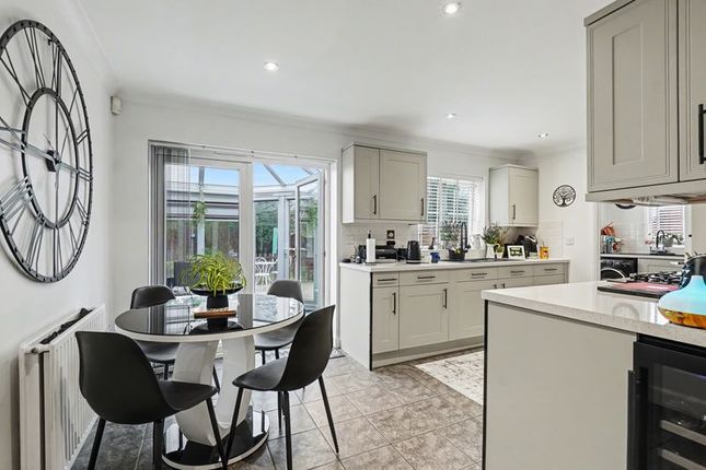 6, The Oaks, Dartford photo 2