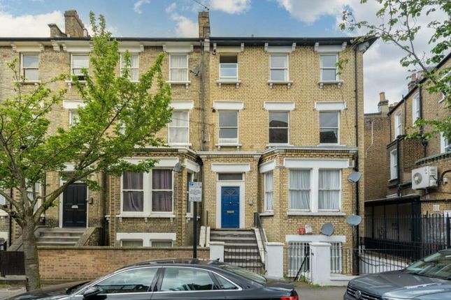 Flat to rent in Godolphin Road, London