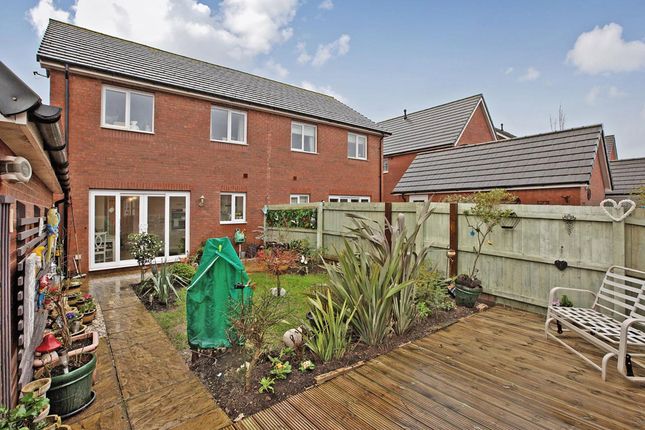 6 Swift Road, Dawlish photo 4