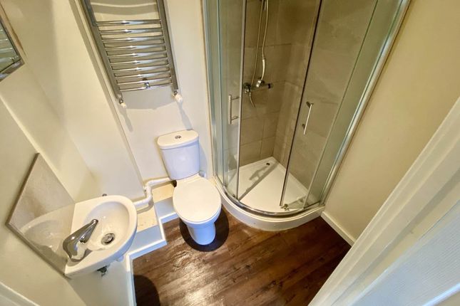 Room 5 178, Bringhurst, Peterborough photo 3