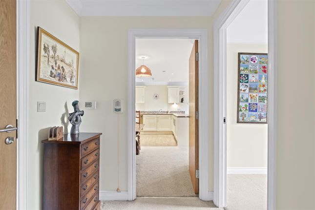 27, Emmandjay Court, Valley Drive, Ilkley photo 2