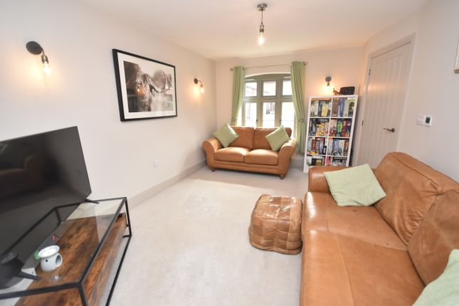22, Wilson Meadow, Whitchurch photo 4