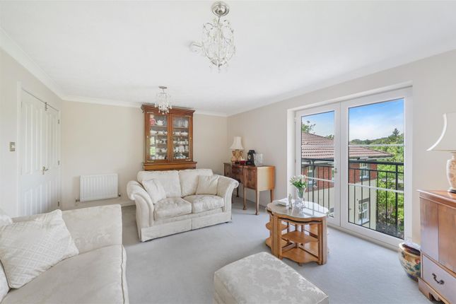 7 Birch Court, Hazel Way, Coulsdon photo 4