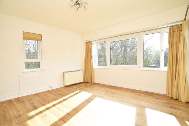 29 Queens Close, Lancaster Road, Harrogate photo 2