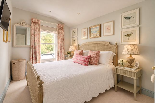 30, Hugon Road, London photo 4