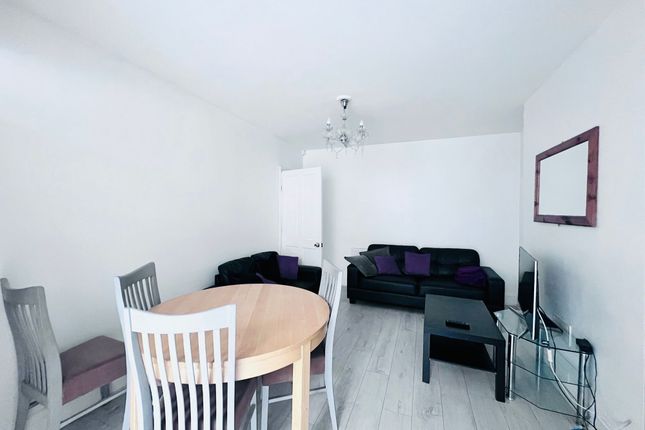 125 Harlaxton Drive, Nottingham photo 2