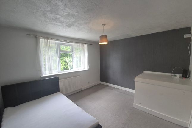 21, Gorse Lane, Syston photo 4
