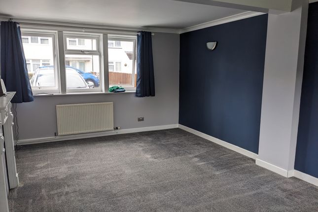 9, Ridgemead, CALNE photo 2