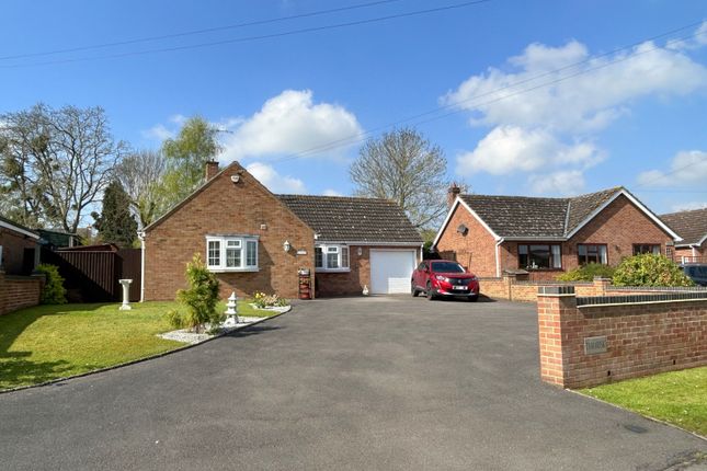 Thumbnail Bungalow for sale in Naunton, Worcestershire