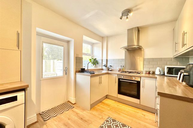 121, Buxton Road, High Peak photo 3