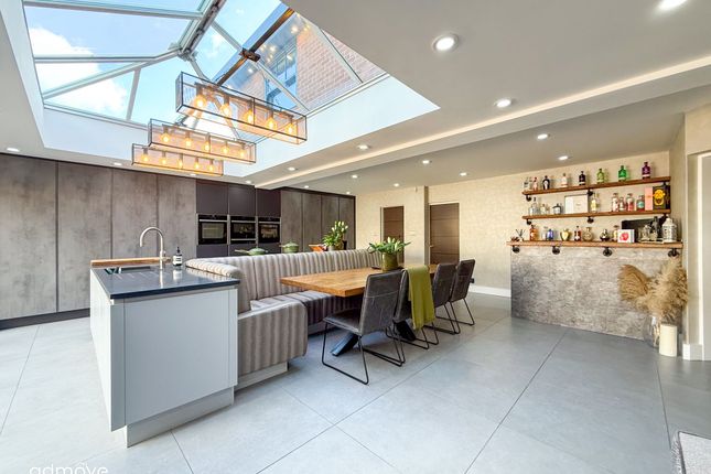 37 Thorntree Green, Warrington photo 3
