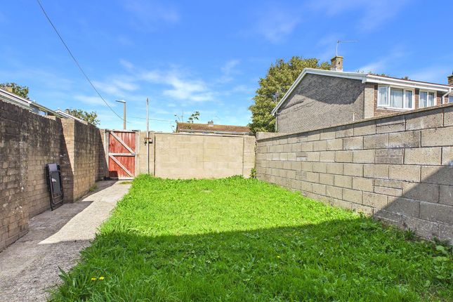 7 Andrews Court, Llantwit Major photo 2