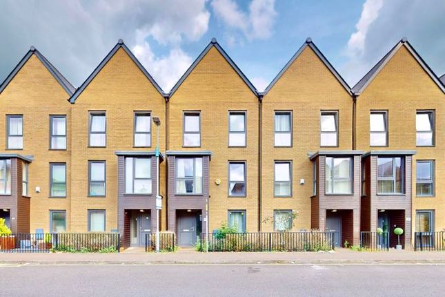 Town house for sale in Churchill Road, Uxbridge