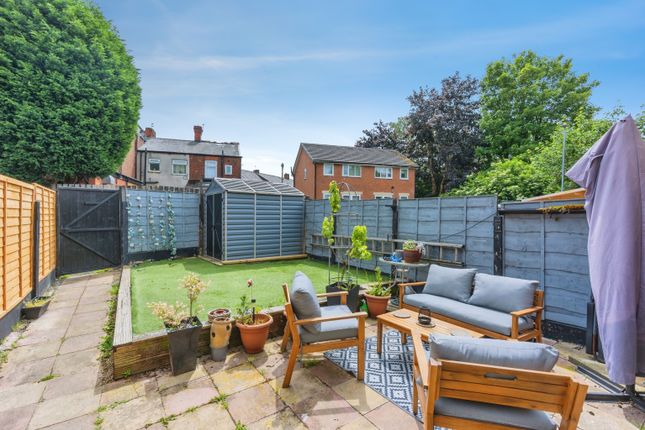 20, Parry Walk, Ashton-under-Lyne photo 2