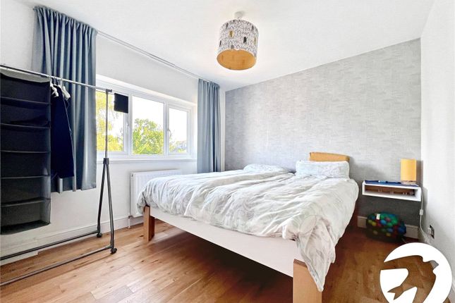 31, Heathside Avenue, Maidstone photo 4