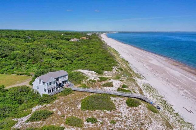 Property for sale in 14 Beach Way, Sandwich, Massachusetts, 02537, United States Of America
