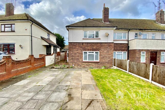 End terrace house for sale in Elizabeth Road, Pilgrims Hatch, Brentwood