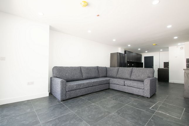 Richards Street, Cardiff photo 3