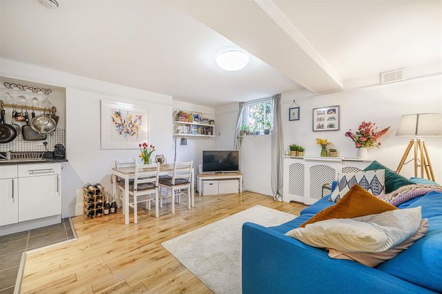 Flat 1, 54, High Street, London photo 4