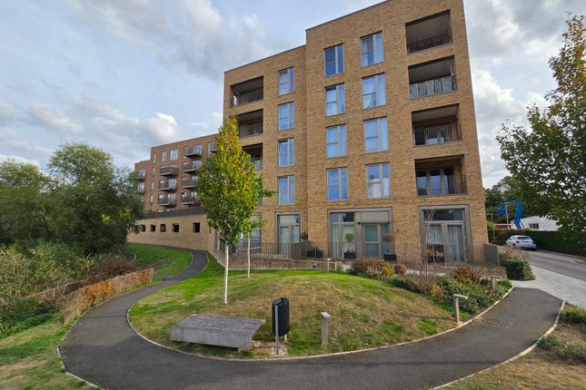 Frogmore Avenue, Watford photo 2