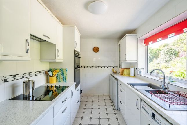 37, Rookery Way, Seaford photo 4
