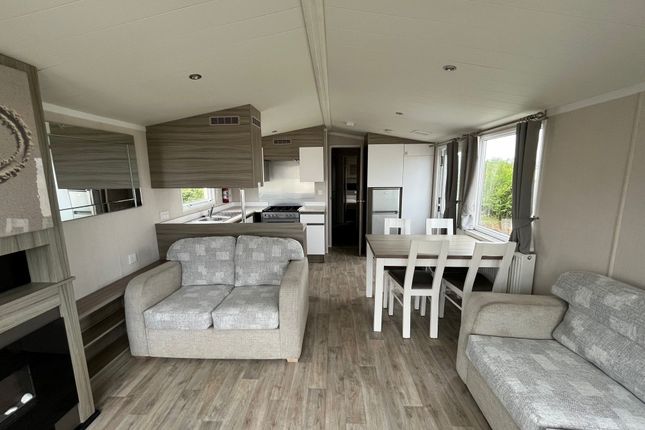 51, Green Meadow Premier Leisure Park, Oxwich photo 4