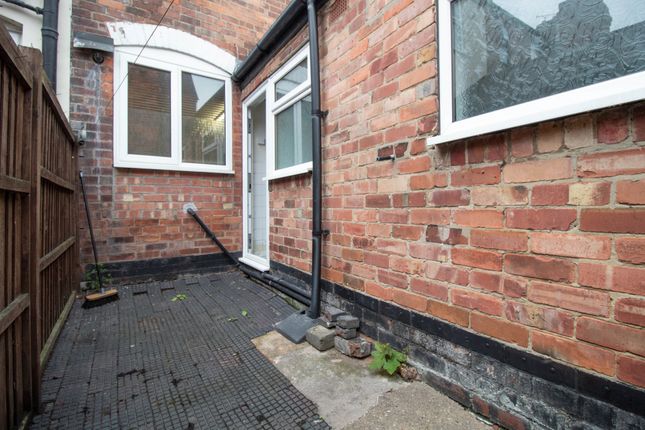 Terraced house to rent in Mundella Road, Nottingham