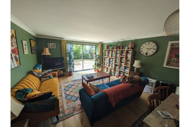 Flat for sale in 91A Norwood Road, London