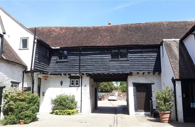 Thumbnail Office to let in Courtyard &amp; Stable Suites, 21-25 Hart Street, Henley-On-Thames
