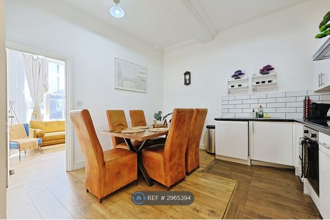 Flat B, Lillie Road, London photo 3