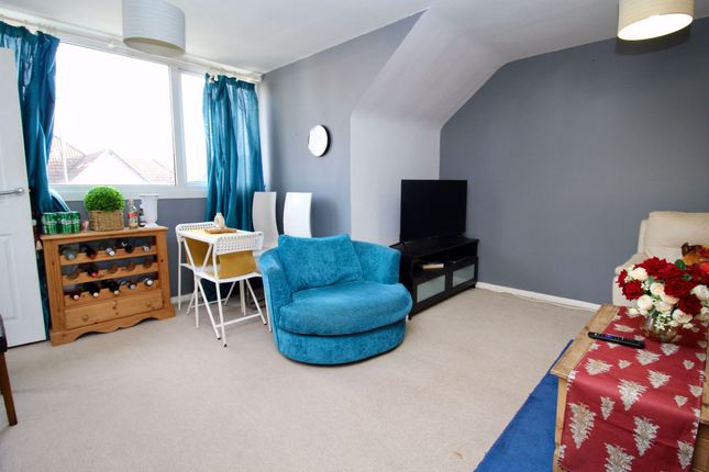 Flat 5, Florence Court Bullar Road, Southampton photo 3
