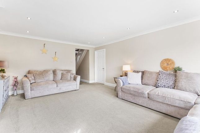 32, Glenpath, Dumbarton photo 4
