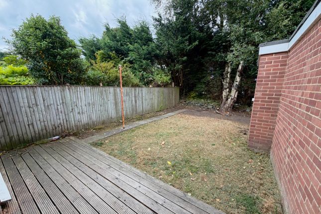 59, Linton Rise, West Yorkshire photo 4