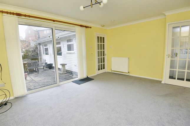 38, Barnes Close, Sturminster Newton photo 3