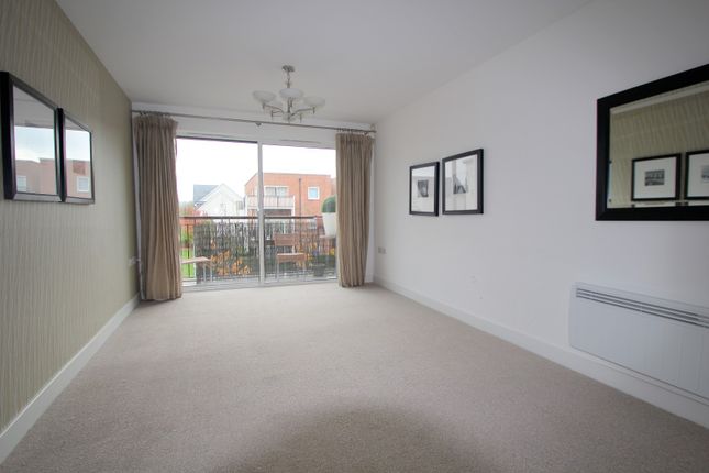 81, Canalside, Redhill photo 4