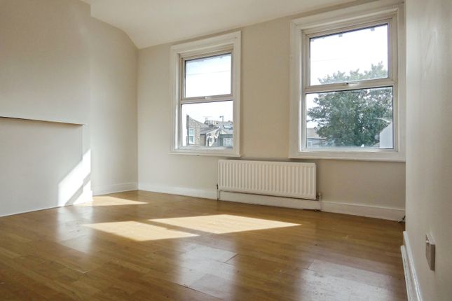41, Nursery Road, THORNTON HEATH photo 3