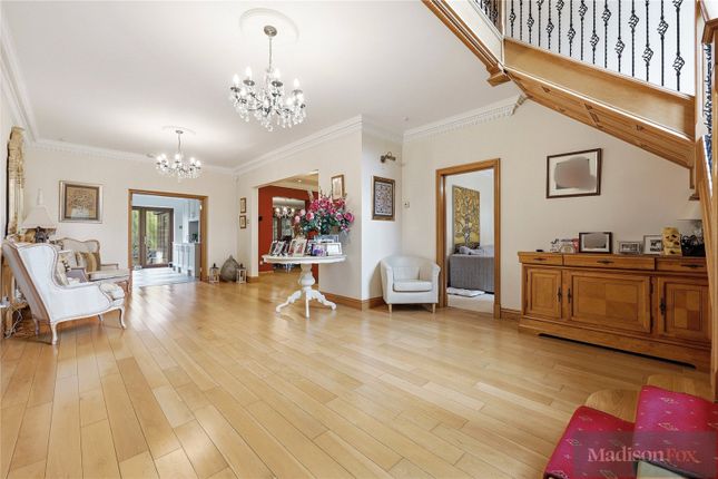 28, Tomswood Road, Chigwell photo 2