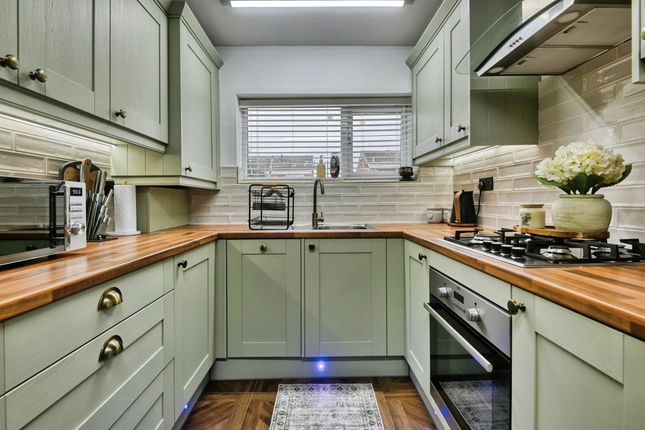 55, Rover Drive, Birmingham photo 4