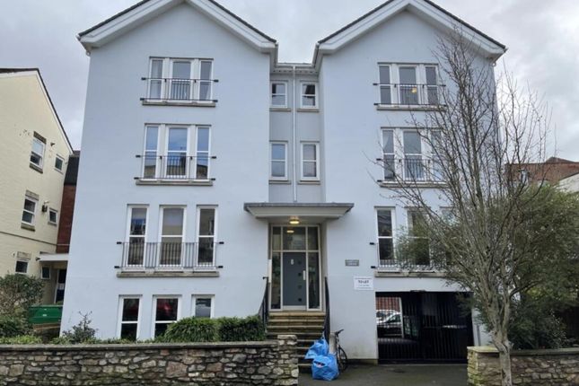 Charming Exterior View Of A Well-Maintained Proper...