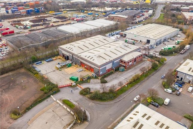 Light industrial to let in Unit 4 Waterside Industrial Park, Leeds, West Yorkshire