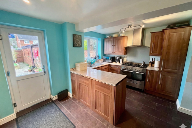 30 Caldecote Street, Newport Pagnell photo 3