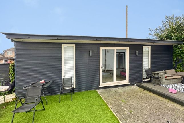 1, Winston Close, Radcliffe photo 2