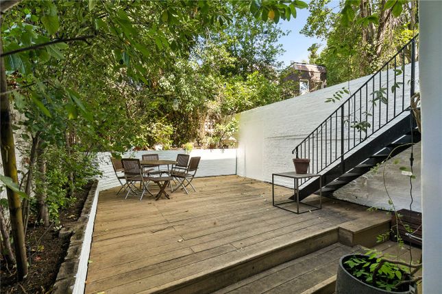 Flat A, 327, City Road, London photo 4
