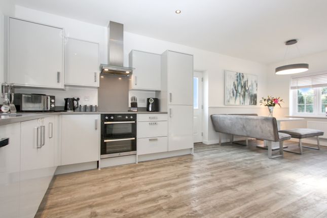45, Hicks Close, Shrivenham photo 4